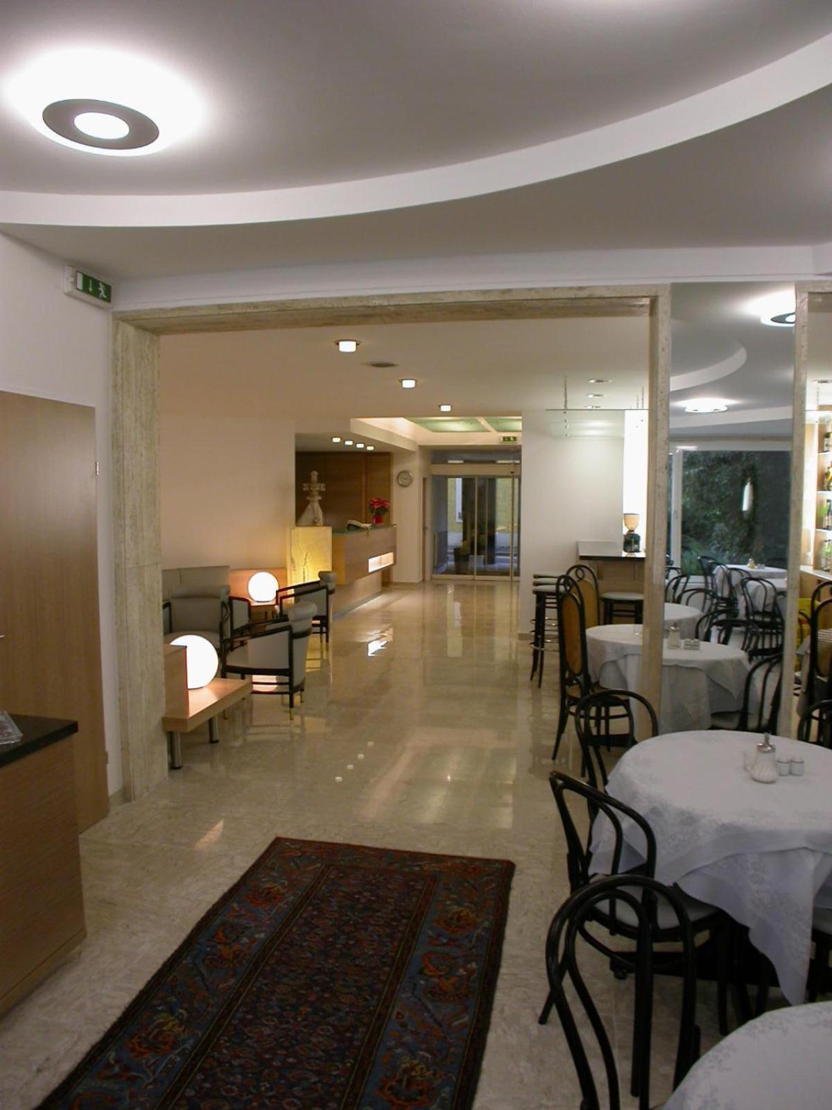 Dom Hotel Linz Exterior foto